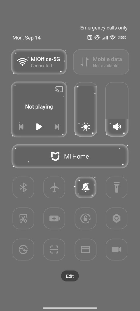 Simple Black screenshot