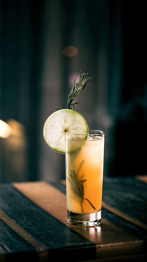 Autumnal cocktail at a bar screenshot