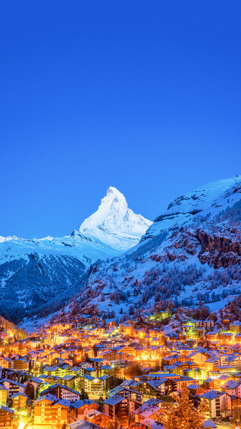 Early Morning Landscape View on Zermatt City screenshot