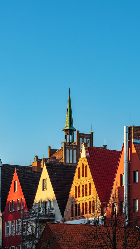 Church spires and residential buildings in Germany screenshot