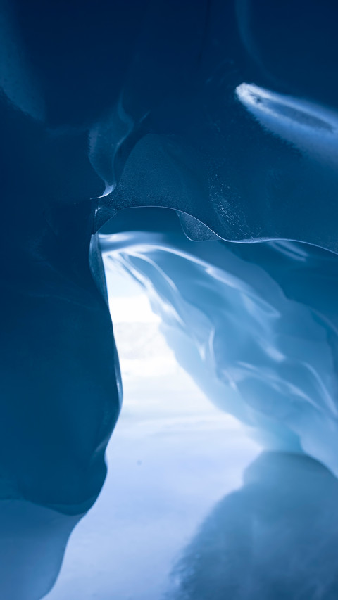 Ice cave blue 2 screenshot