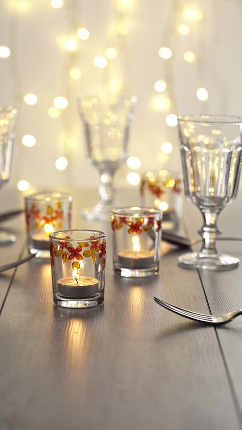International-candle screenshot