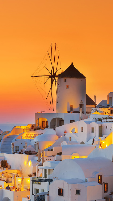Oia at sunset, Santorini screenshot
