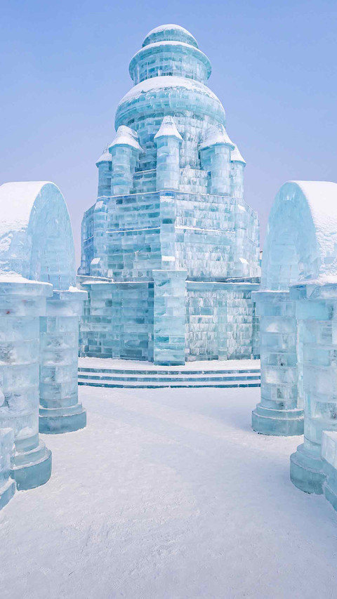 Extremely cold ice sculpture screenshot