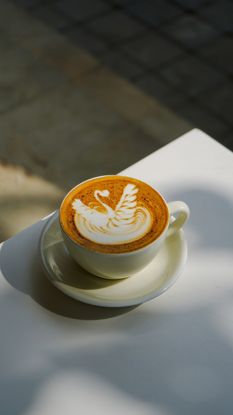 Hot latte in the morning screenshot