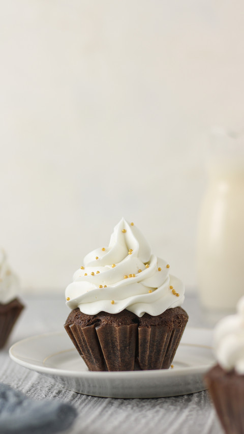 Cup cakes are cakes made from flour screenshot
