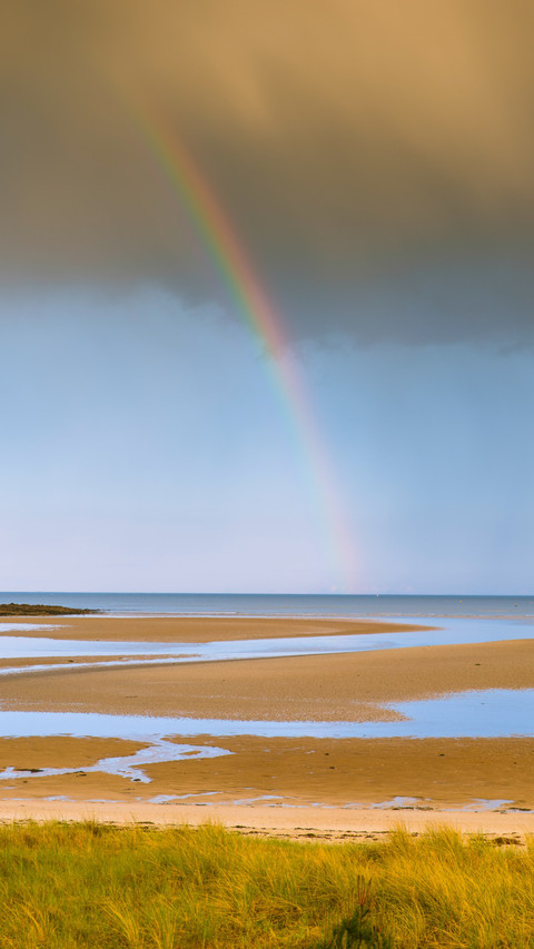 Rainbow Brittany Sea View screenshot