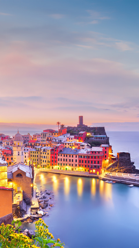 Vernazza, La Spezia, Liguria, Italy in the Cinque Terre screenshot