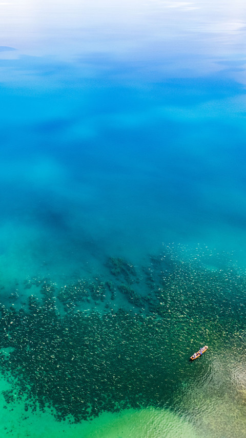 Overlooking the beautiful scenery from above lugu lake screenshot