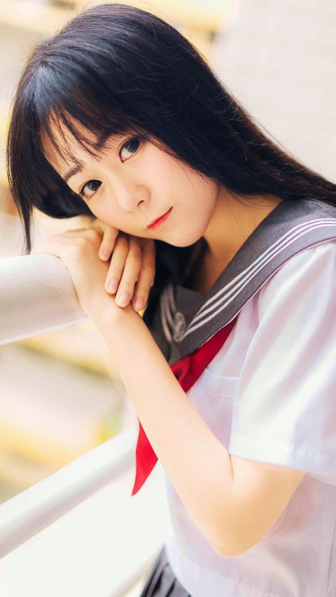 标准的“耐看型”美女 screenshot