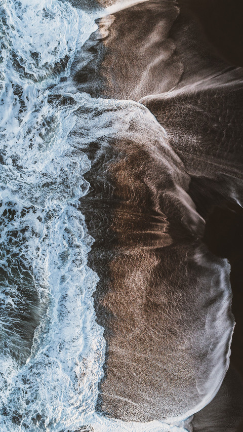 Experience the fantasy of the black sand beach 2 screenshot