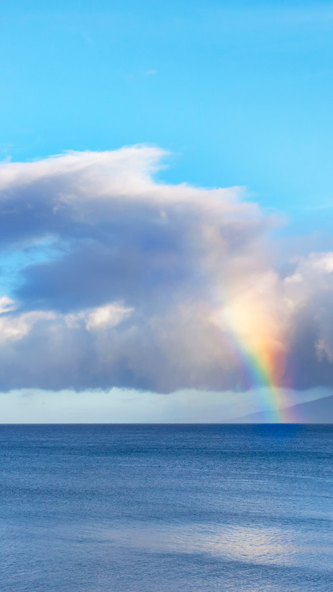 Rainbow Over Molokai Island screenshot