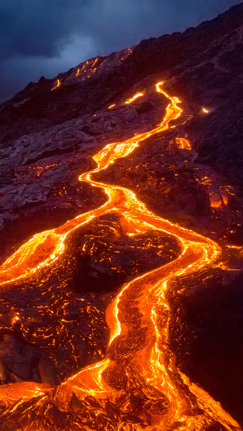 Photographer captures the river of hell screenshot