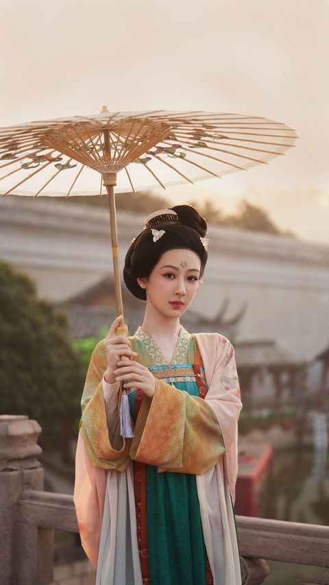 杨紫、李现二塔！ screenshot