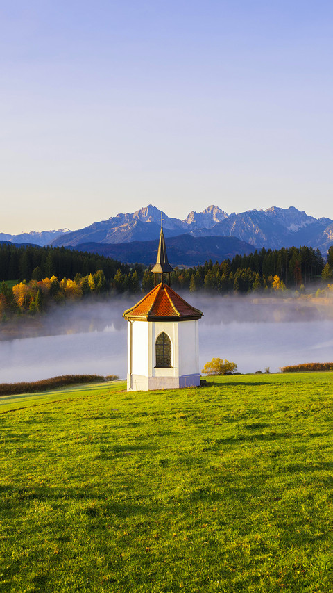 The poetry of the northern foothills of the alps screenshot