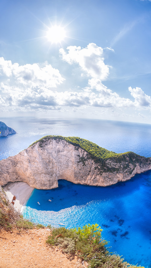 The beach of shipwreck bay in greece screenshot