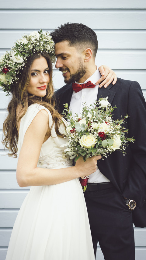 Beautiful Bride and Bridegroom screenshot