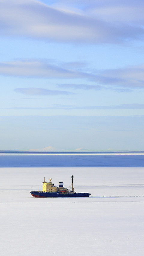 Ice-breaker Ship screenshot