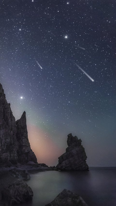 Meteor Shower on Sea screenshot