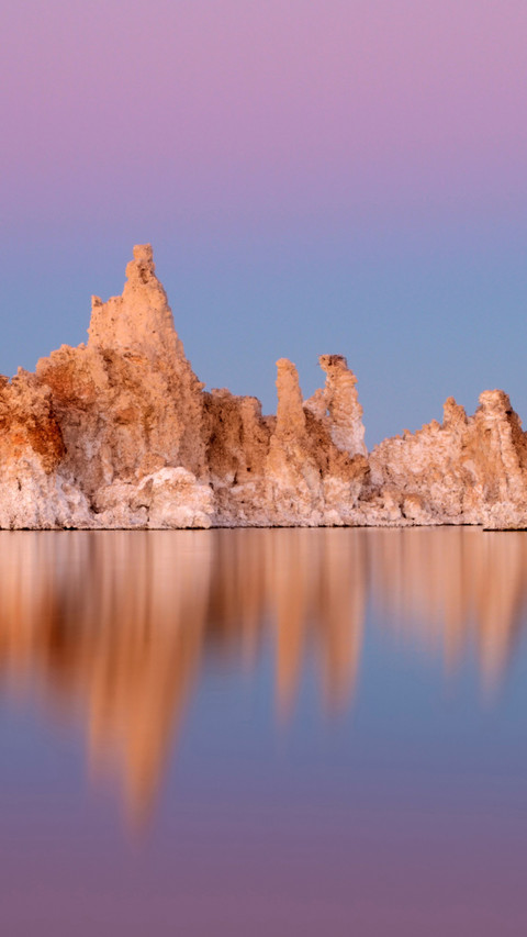 Reflection of the pink clouds in lake mono screenshot