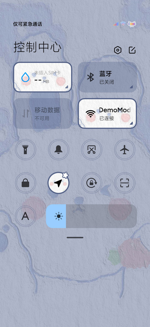 油画蓝白萌萌兔 screenshot