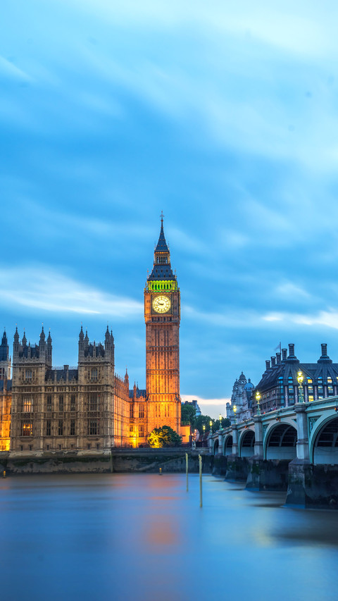 Big Ben and Parliament vertical composition screenshot