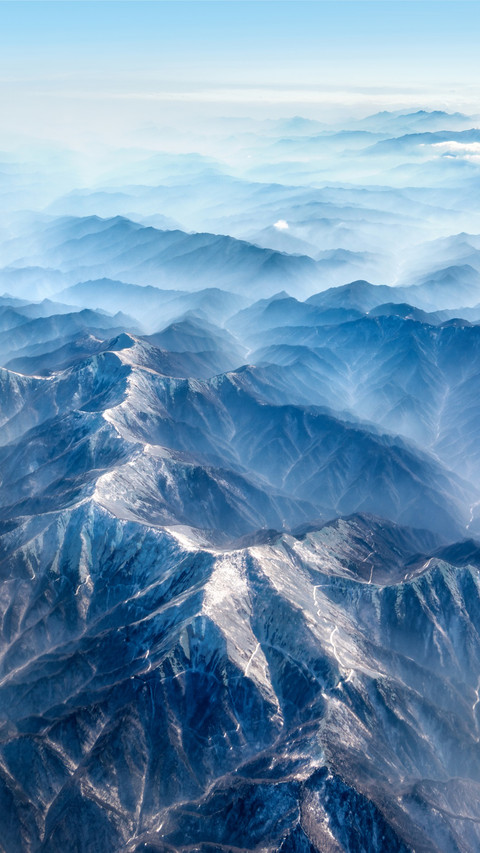 Aerial view of the magnificent sea of clouds over Mount Taib screenshot