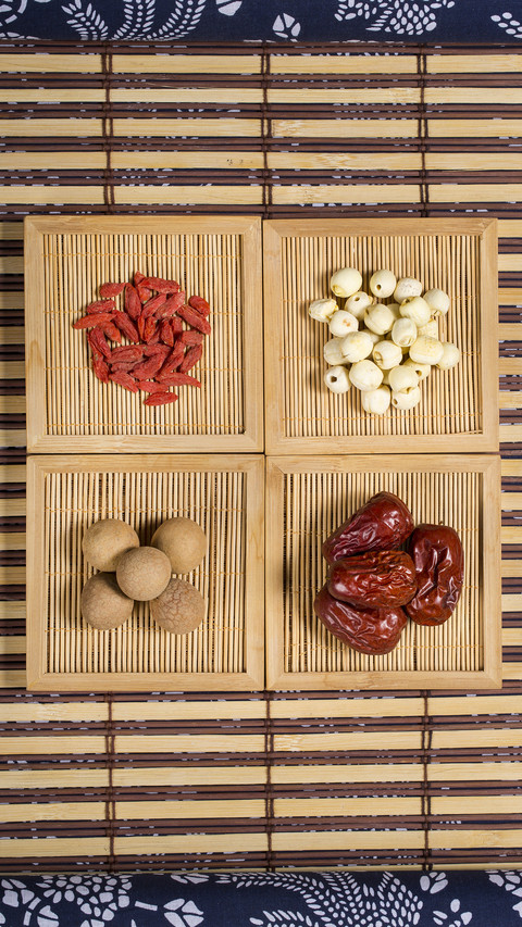 Weekend showcase red date silver ear lotus seed soup screenshot