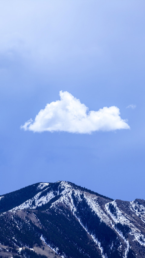 The top of the mountains screenshot