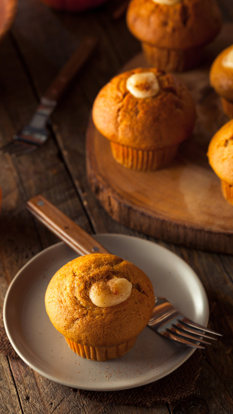 Homemade Pumpkin Spice Muffins with Cream Cheese Frosting screenshot