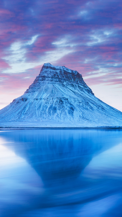 Icelands snaefellsnes peninsula and famous Kirkjufell screenshot