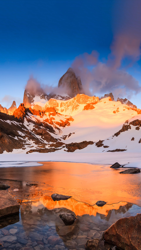 Panorama of sunrise fitz roy patagonia argentina screenshot