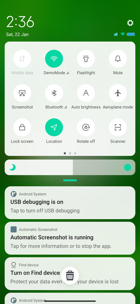 Green White screenshot