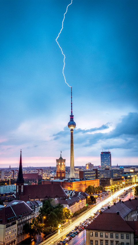 Lightning and thunder screenshot