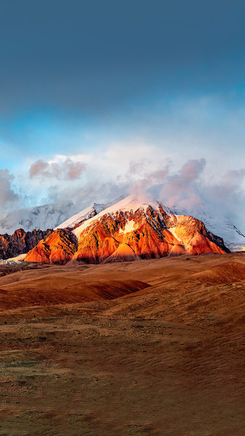 Sunset on Mount Mustag in Kashgar, Xinjiang screenshot