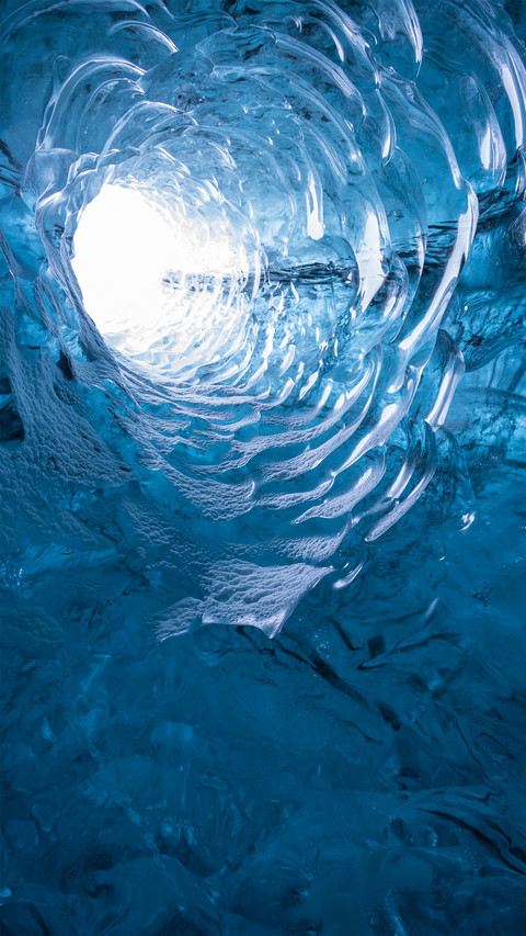 Ice caves in iceland screenshot