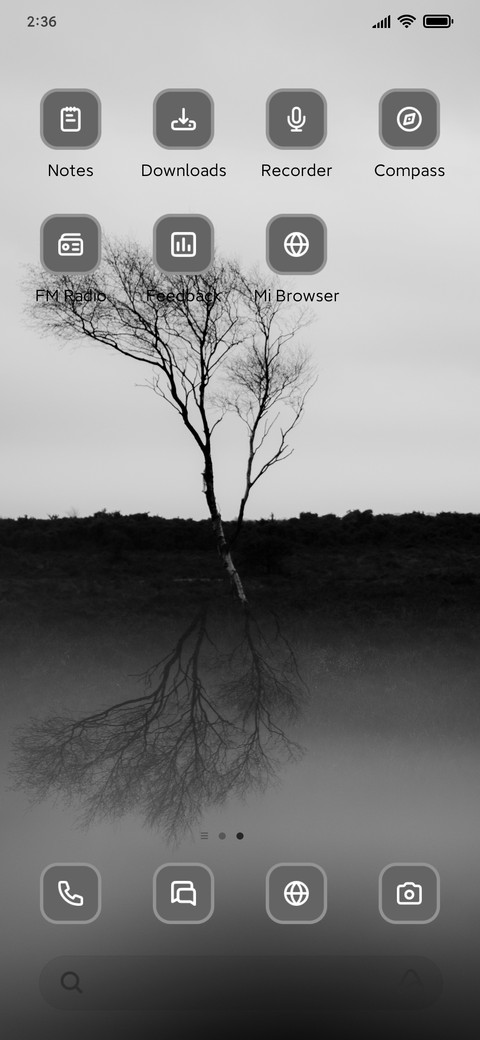 Grayscale Tree screenshot