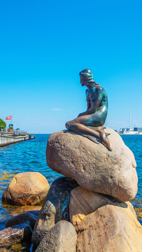 Mermaid sculpture 57 screenshot