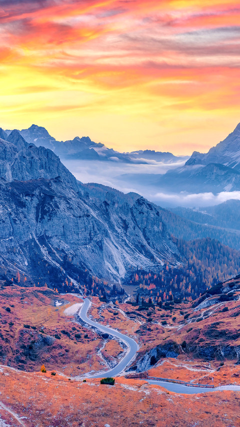 Dramatic view of Tre Cime Di Lavaredo National Park screenshot