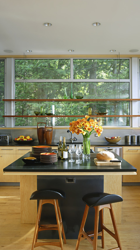 The kitchen is better designed than the living room screenshot