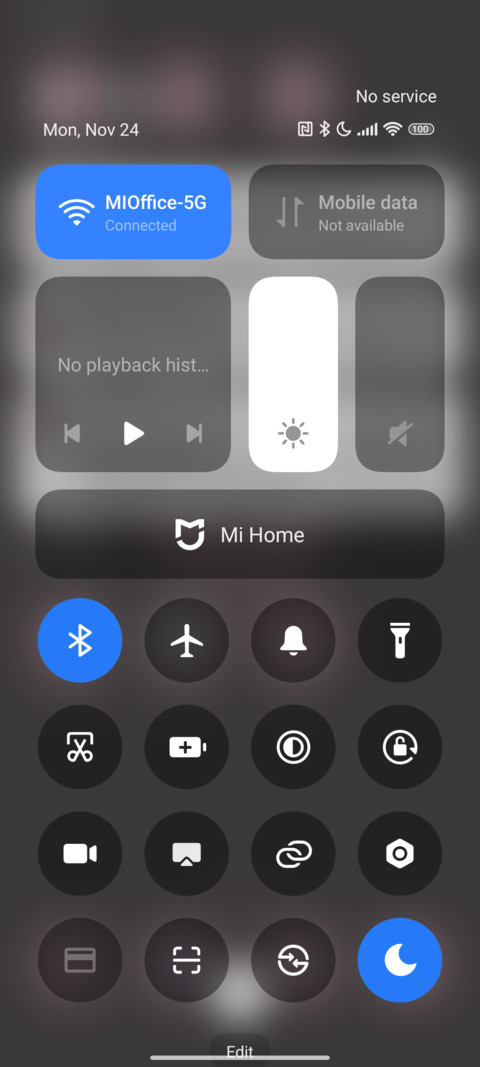 Pink Black Ease screenshot