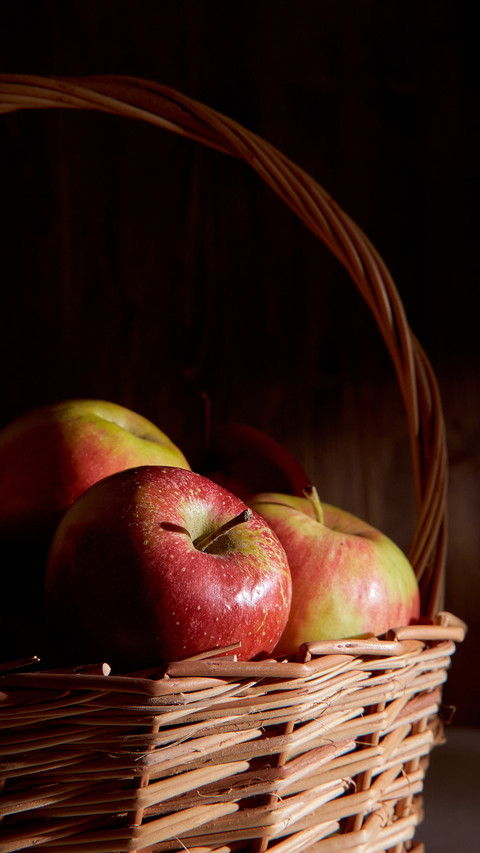Apple Still Life Photography screenshot