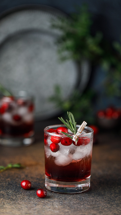 Cranberry cocktail with ice screenshot