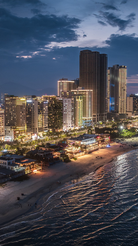 My khe beach by the seaside in da nang city screenshot