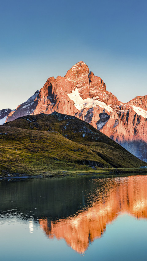 Mountain in Sunset screenshot