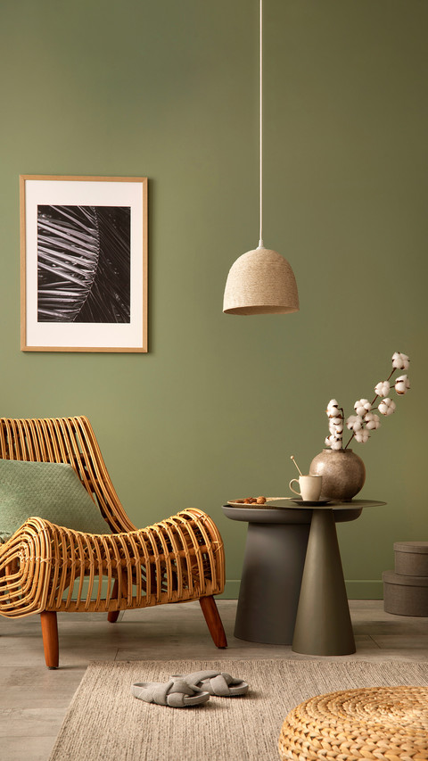 Stylish Living Room Interior Design with Rattan Chair screenshot