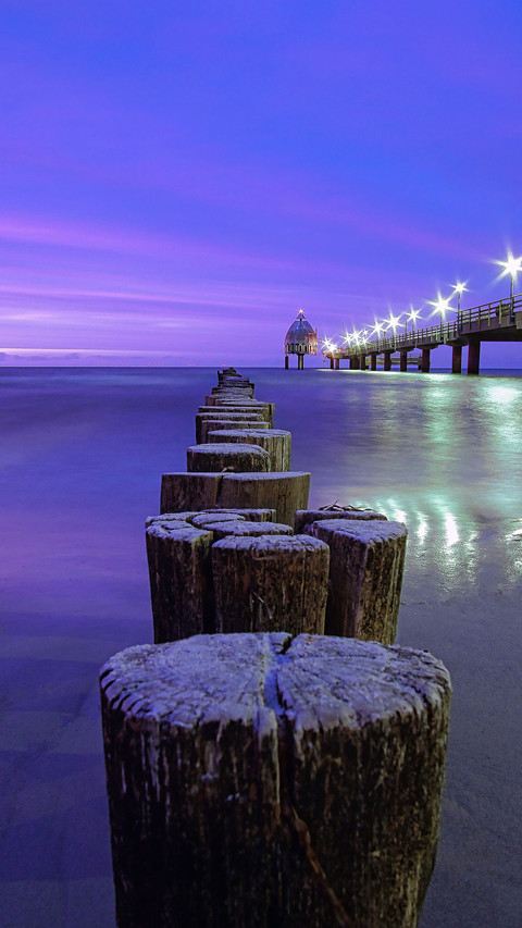 Pier in Zingst in the blue hour screenshot