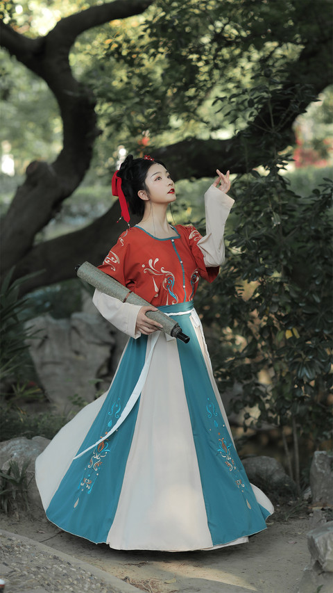 古代女性为什么穿长裙 screenshot
