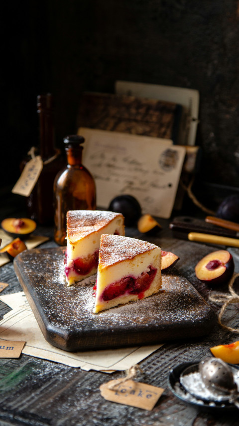 A Plate of Cakes on The Table screenshot