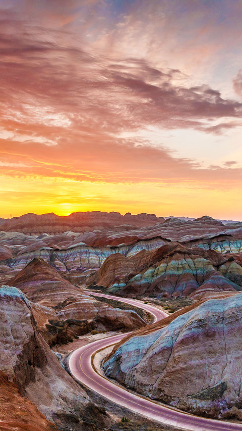 Gansu Zhangye Colorful Danxia Scenic Spot 2 screenshot